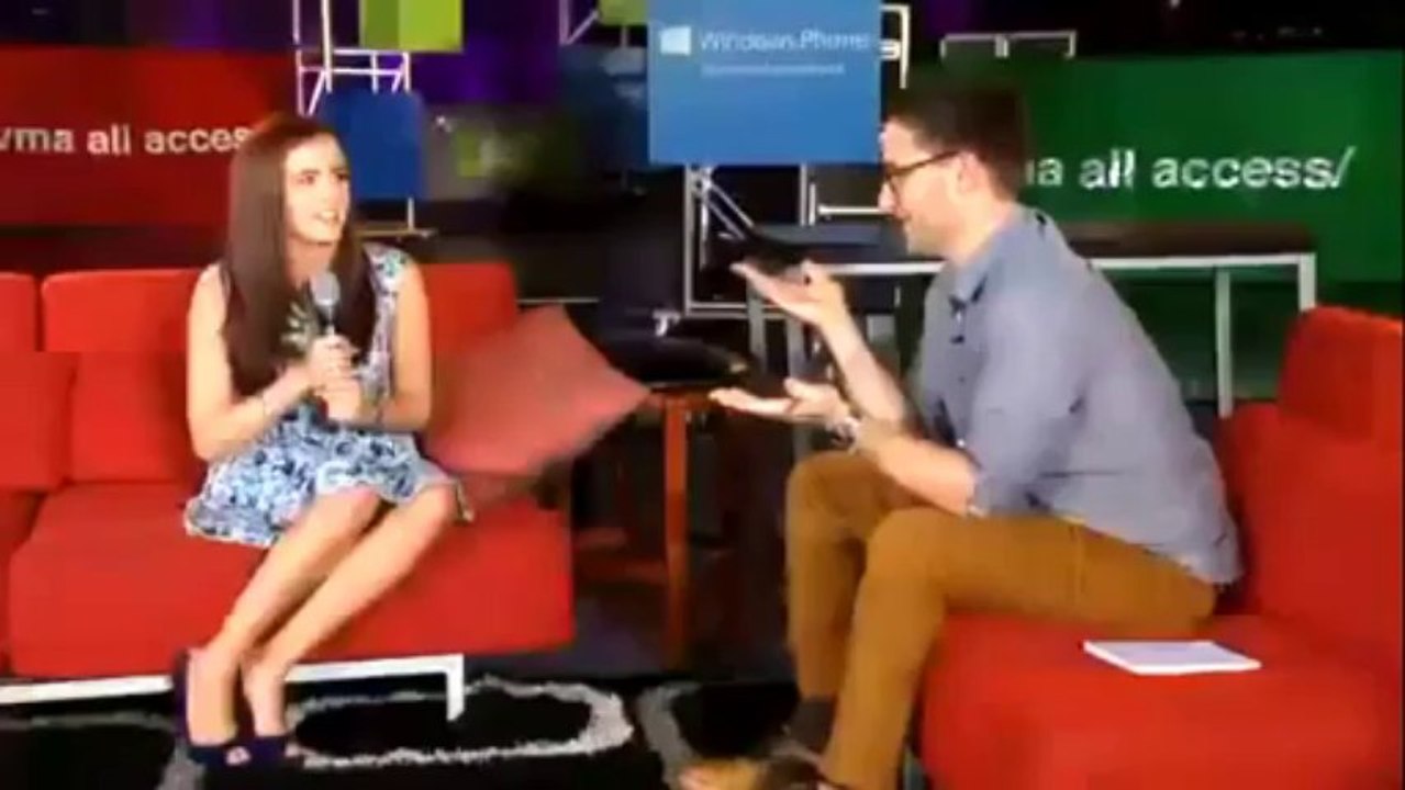 Zoey Deutch's Interview with Josh Horowitz