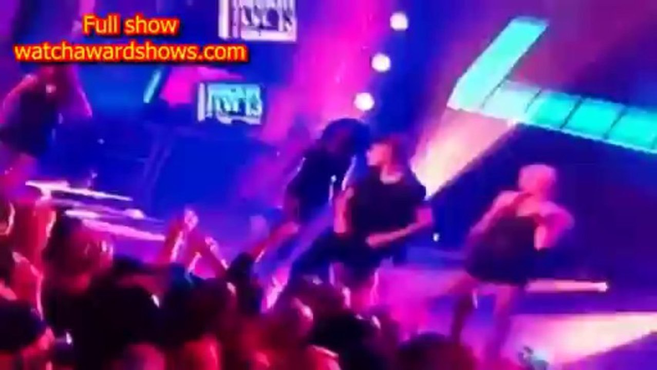 Justin Bieber Beauty and a Beat performance MTV Video Music Awards 2013