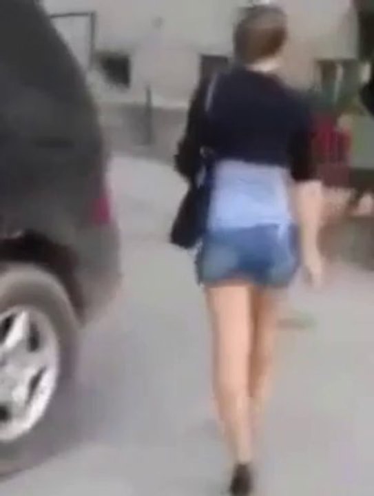 Comment monter les escaliers avec des talons aiguilles ?