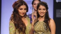 Soha Ali Khan Walks the Ramp For Arpita Mehta Show @ LFW Winter/Festive 2013 !