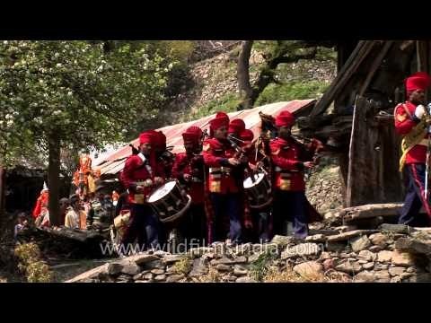 Devotees in Gangotri Dham yatra