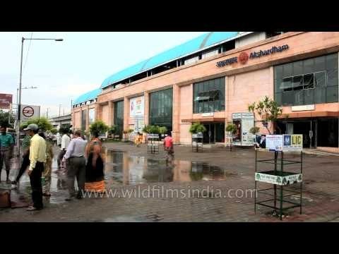 Time Lapse at the Akshardham station