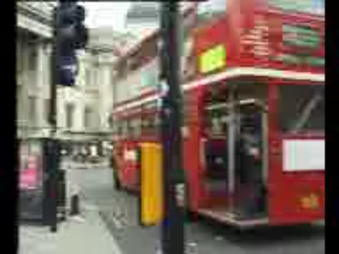 Taxi anglais voleur de jupes / london taxi