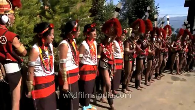 Nagaland-hornbill festival-cultural troop welcoming the chief guest-3