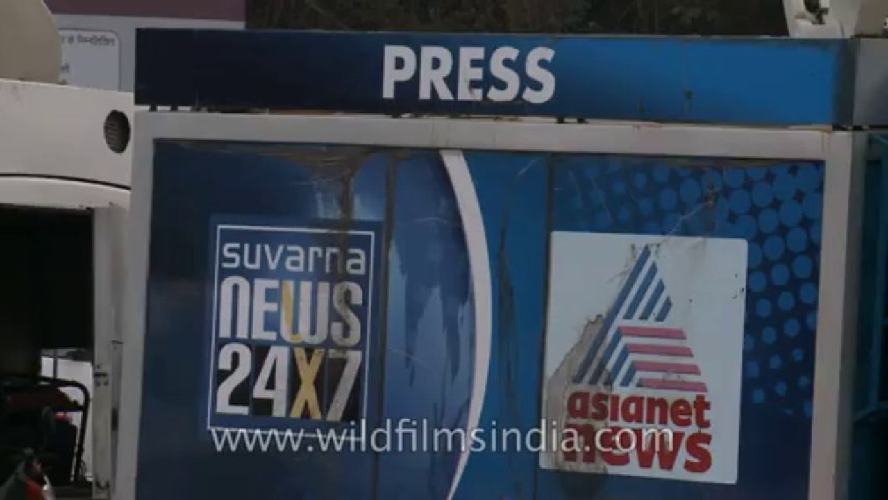 OB vans at Safdarjung-3