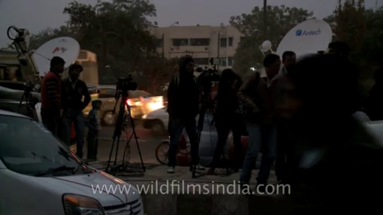 OB vans at Safdarjung-7