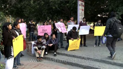 Protest at Delhi Haat-15