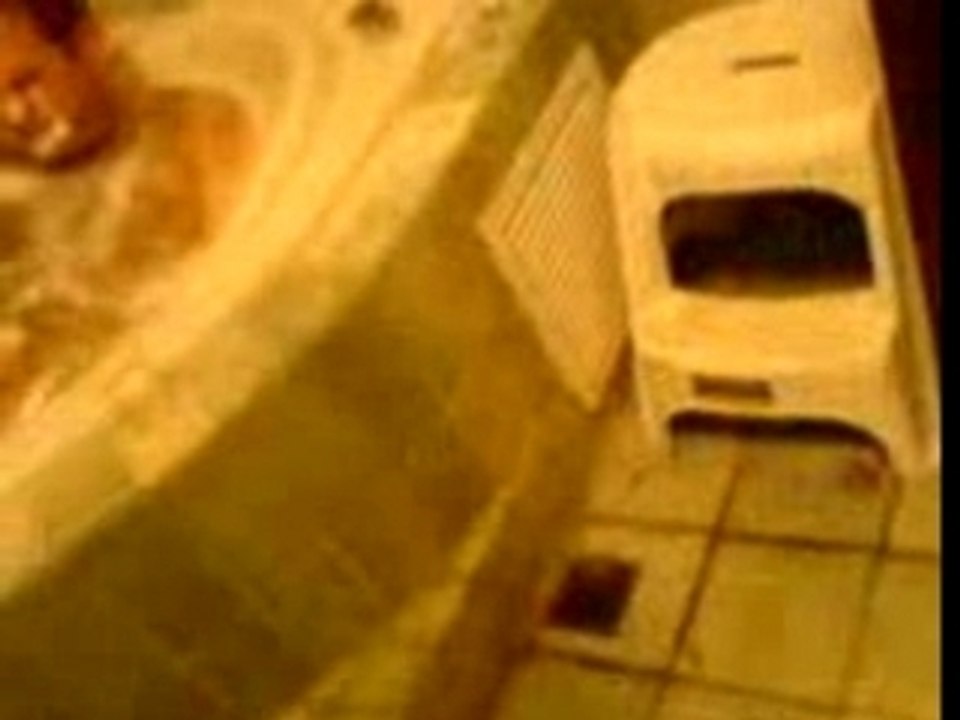 jacuzzi party 