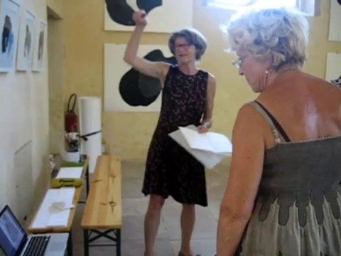 Theodora Lenka au parcours d'art 2013 de La Clayette.