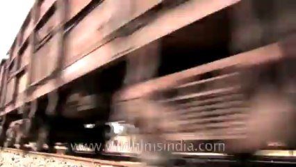 Train-Orchha station-hdv-4