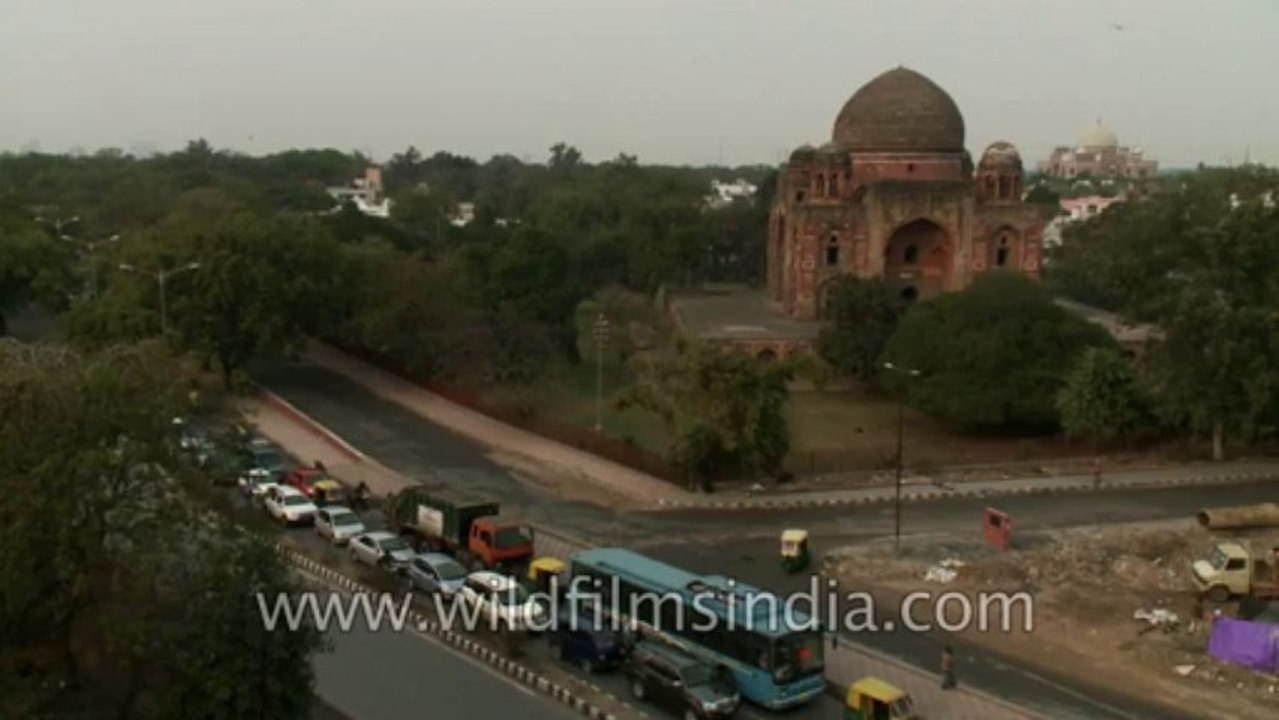 Humayun Tomb-Traffic-3