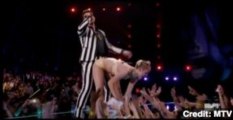 Miley Cyrus 'Violates' Audience at VMAs