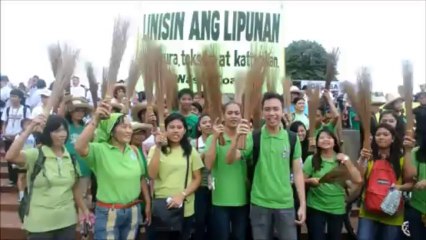 Social media fuels massive Philippine anti-graft rally