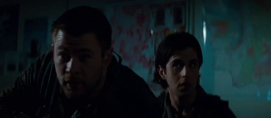 L'AUBE ROUGE Extrait Le plan VOST