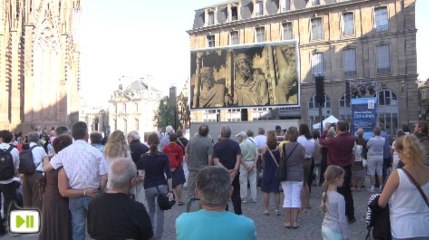 Strasbourg : "Le défi des bâtisseurs" diffusé place de la cathédrale