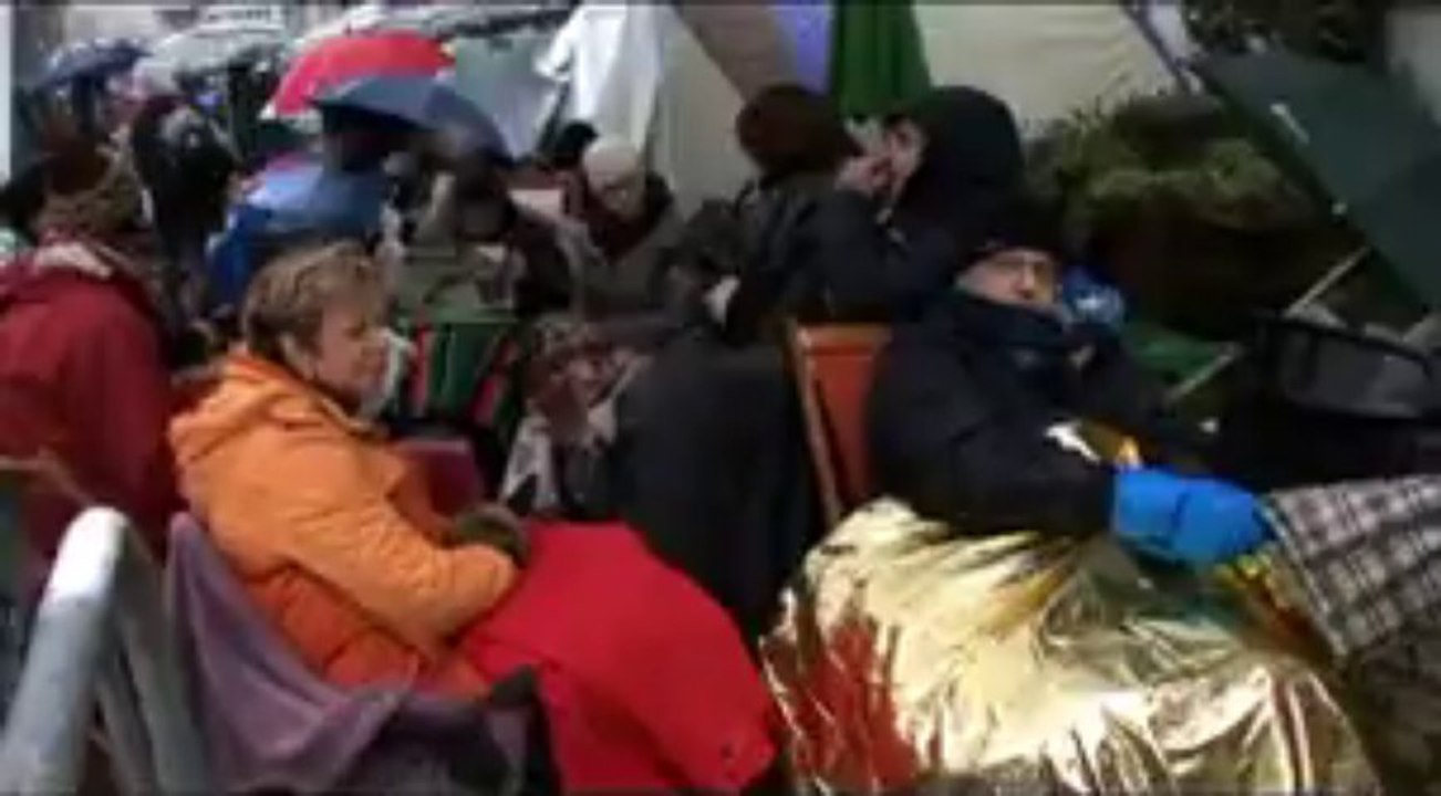 Le décret inscriptions scolaires : la file des parents