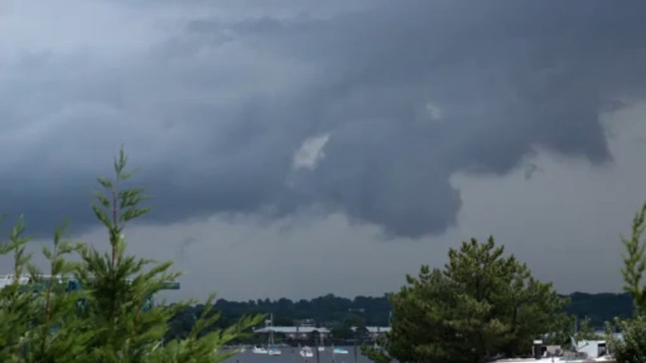 Thunder Storm Building, TimeLapse By UltraSlo