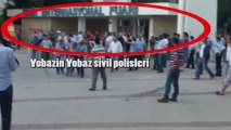 İzmir'de Polis 14 Yaşında ki Çocuğa Meydan Dayağı Attı