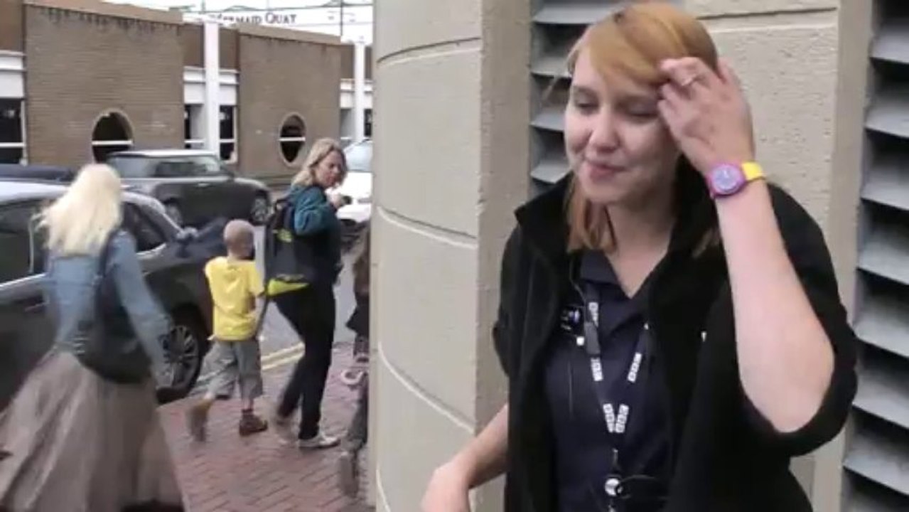 Dr Who locations walking tour of Cardiff(Part 17)