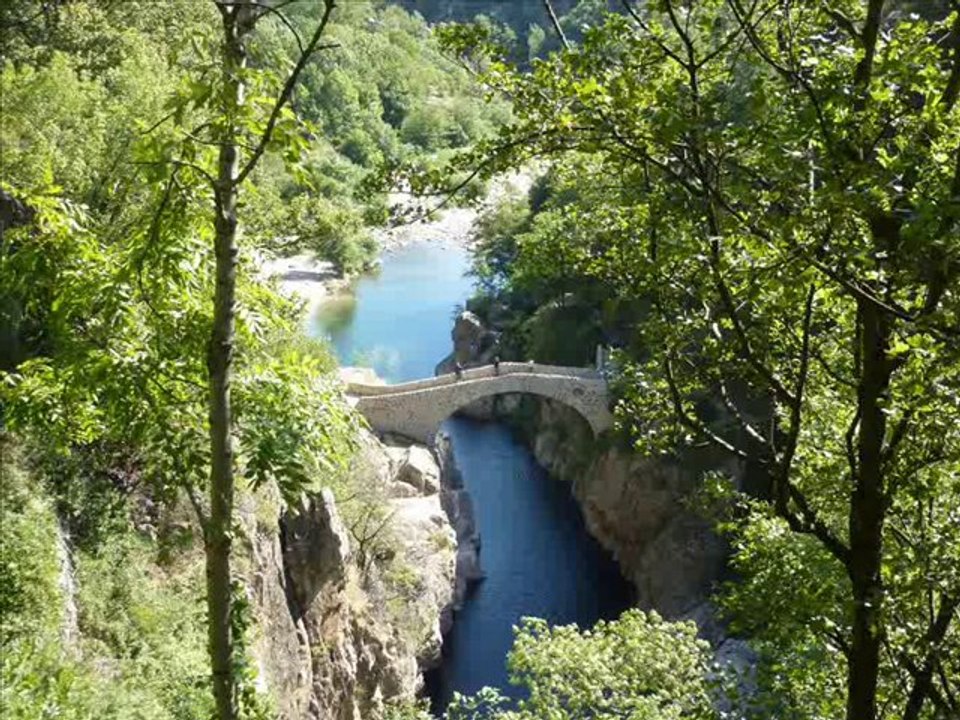 Via Ferrata du Pont du Diable Thueyts (07 Ardèche)