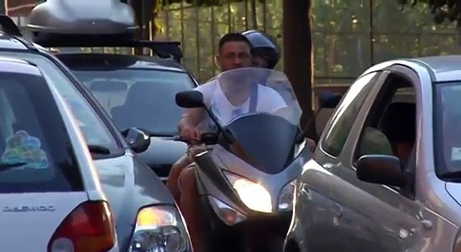 Napoli - Pianura, 19enne senza casco muore in incidente (26.08.13)