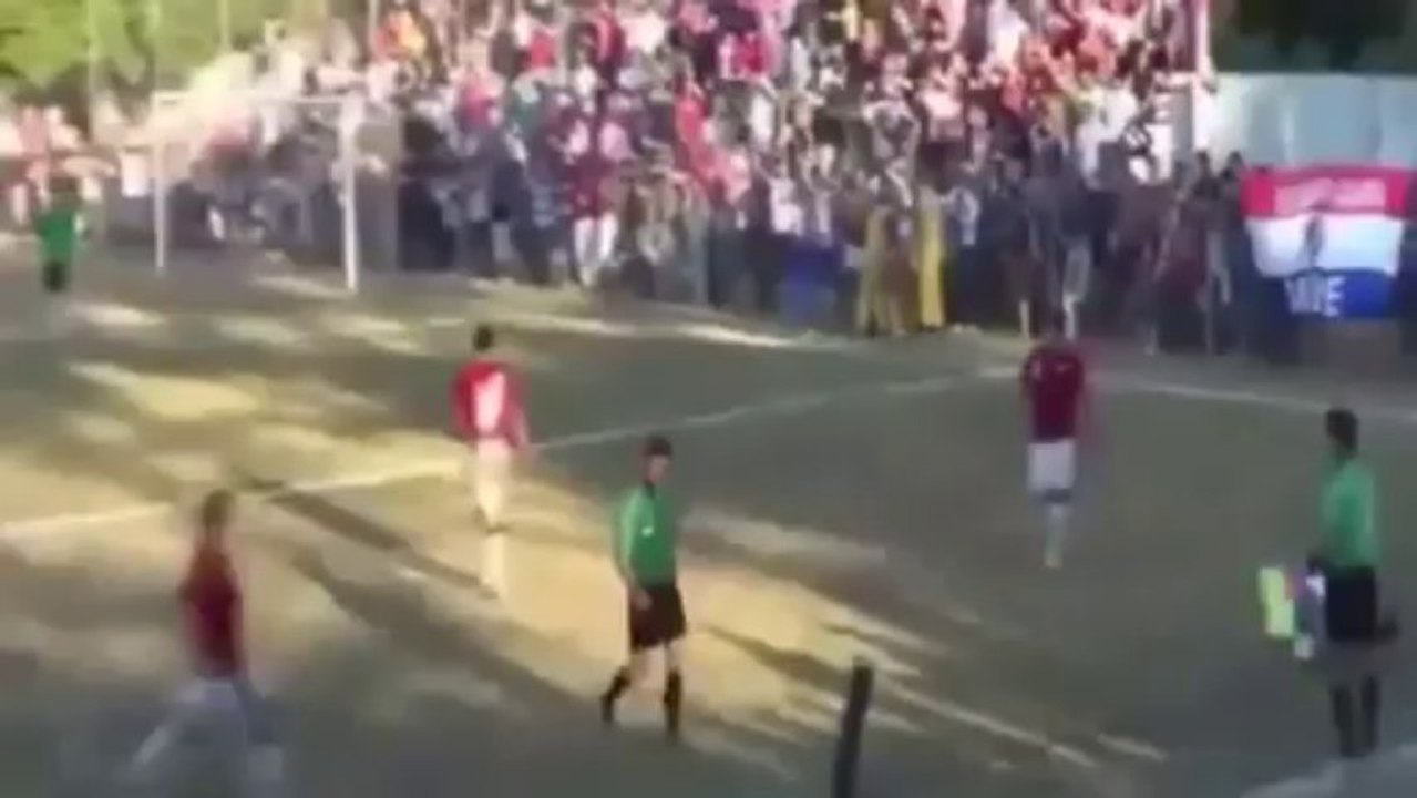 Paraguayan footballer kicks referee in the face during melee