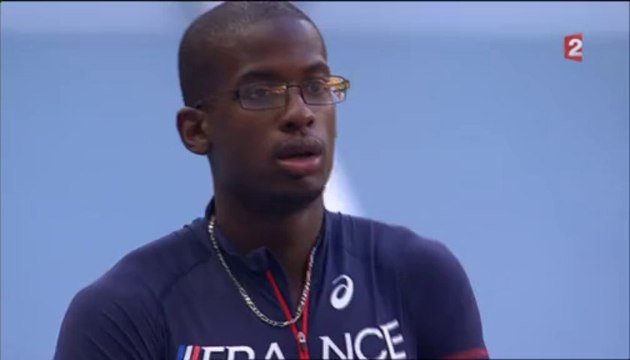 Tiers de finale 400m haies (H) - ChM 2013 athlétisme (Mickaël François)