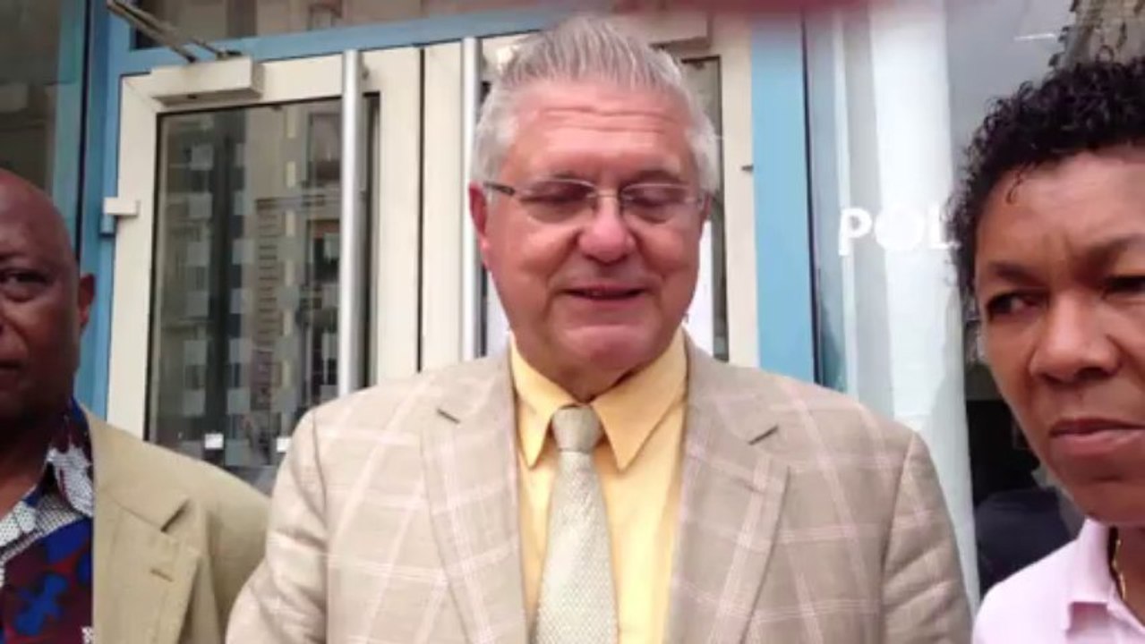 Rentrée 2013 à Clichy : les élus sur le terrain pour la réouverture des services publics de proximité