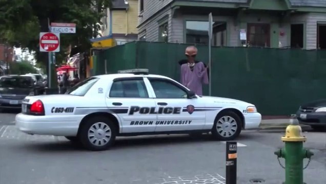 Alien Invasion Prank Gone Wrong - Idiot cop!