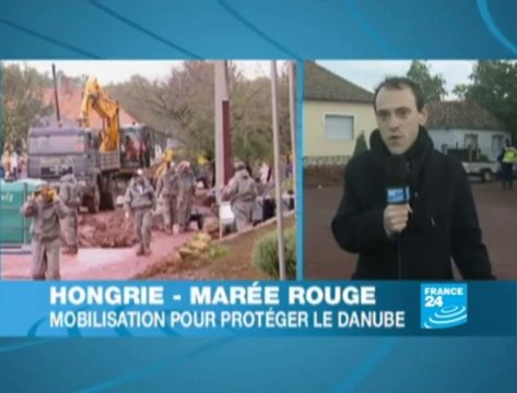 Le flux toxique de boues rouges pollue les eaux du Danube (France 24)