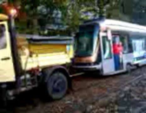 Bruxelles: dépannage laborieux de deux trams