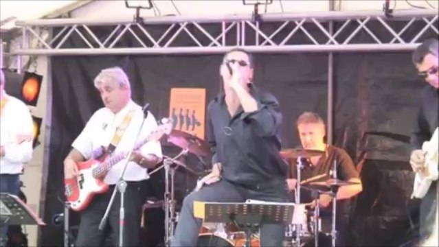 Rockin'all over ( Blue Shadows R&B Live Namur Sept 2012 )
