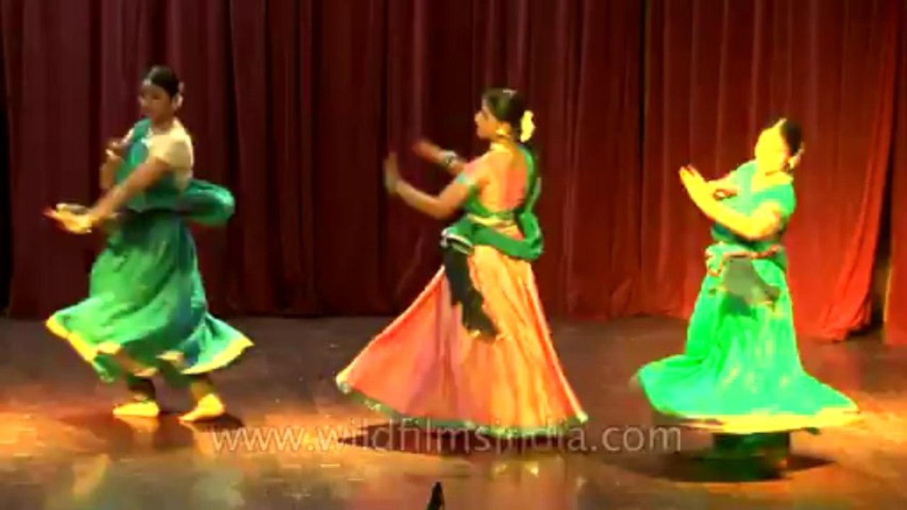 Nritya sangam-Kathak-oddisi-bharatnatyam-hdv-2-7