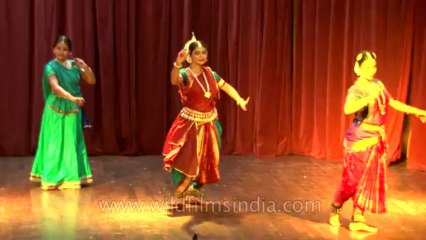 Nritya sangam-Kathak-oddisi-bharatnatyam-hdv-2-8