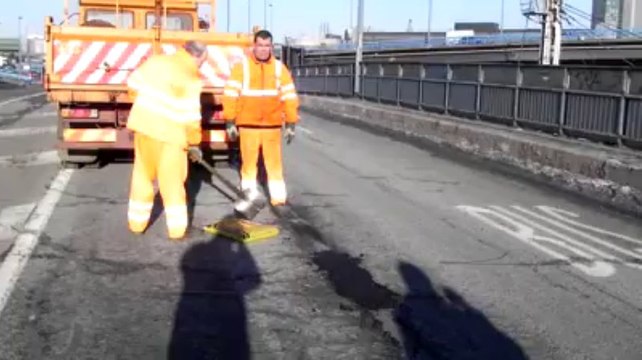 Nids-de-poules en région de Charleroi