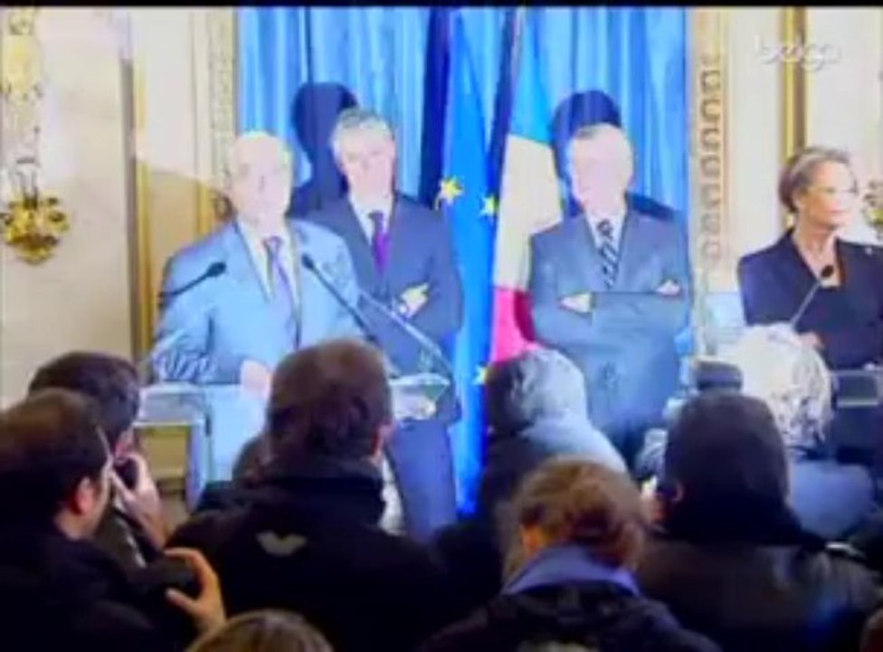 Alain Juppé prend officiellement ses nouvelles fonctions