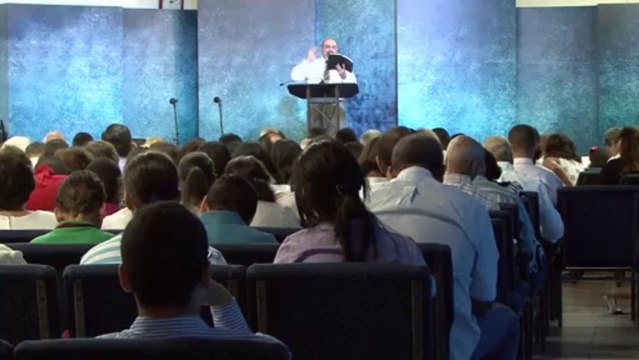 ¿Quién hace la diferencia: Dios o nosotros? - Pastor Sugel Michelén