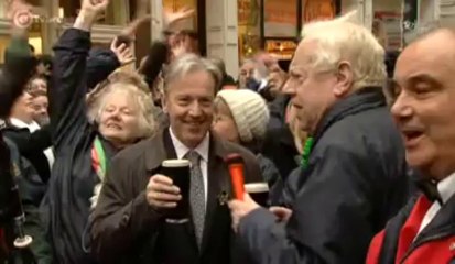 Manneken-pis vert de joie pour la Saint Patrick