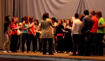 Les élèves Hurlus et Européens poussent la chansonnette