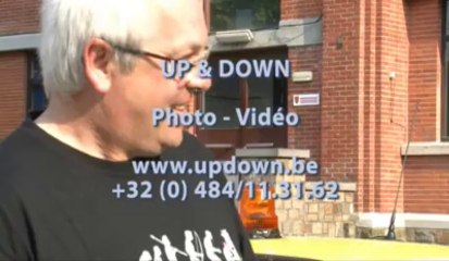 Une voiture de rallye préparée par des élèves.