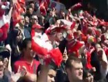 Mons: les supporters chantent après la victoire face à Eupen