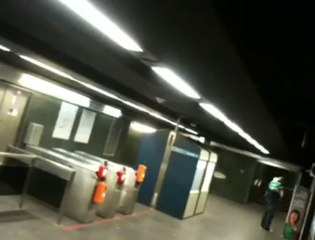 Le dernier album de Lady Gaga dans le métro bruxellois