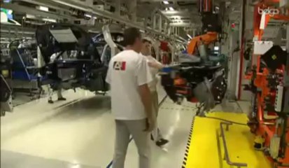 Tour de piste du Roi pour la sortie de la 100.000e Audi A1