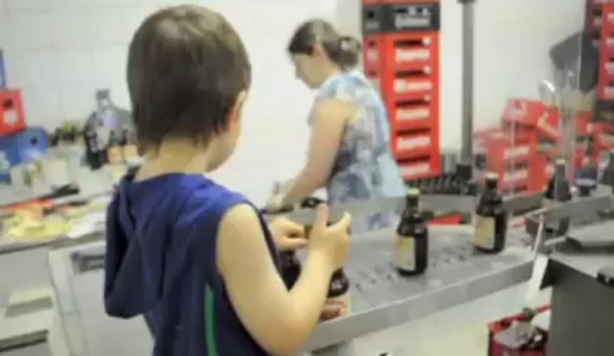 A la Brasserie de Bouillon, on étiquette en famille