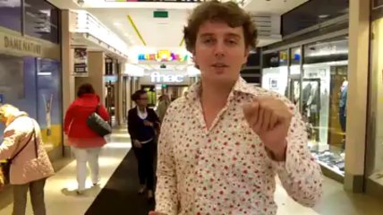 Alex Vizorek vous invite voir son spectacle