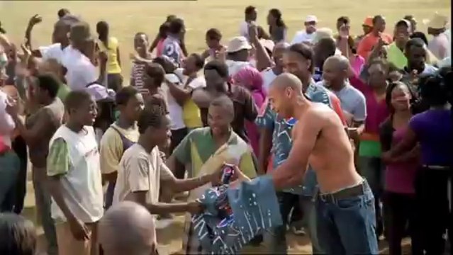PEPSI FOOTBALL AFRICA 2010 COMMERCIAL FEATURING MESSI KAKA DROGBA LAMPARD HENRY AND AKON