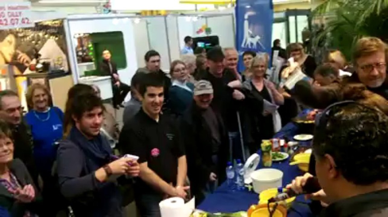 Cuisiner à l'aveugle: le chef étoilé Laury Zioui aux Arts ménagers