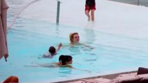 Britney Spears et ses enfants à la piscine