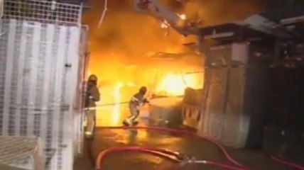 Terrible incendie dans un marché de Hong Kong