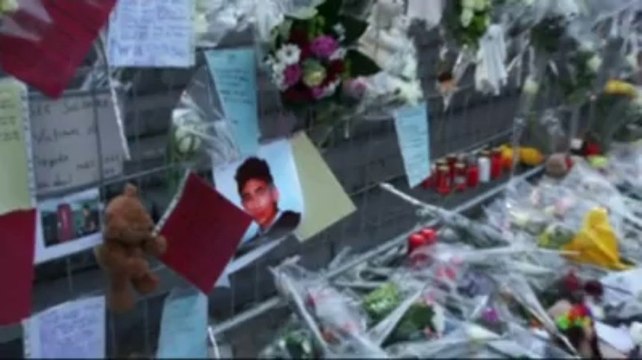 Tuerie à Liège: les Liégeois se recueillent sur la place Saint-Lambert (vidéo)